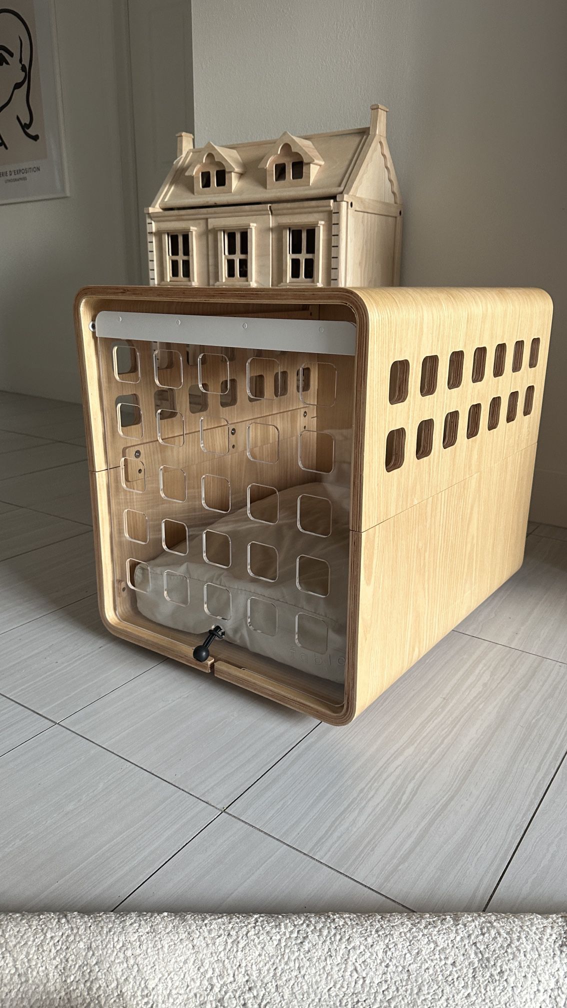 FABLE CRATE FOR DOGS OR CATS 