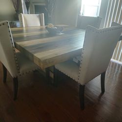 Dining Room Table 