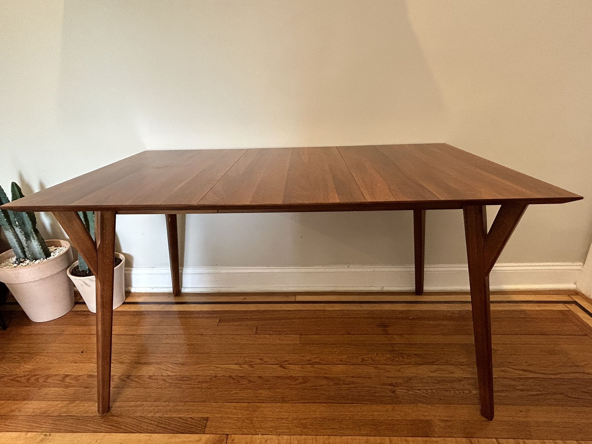 West Elm Mid-Century Expandable Dining Table (39"–55")