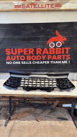 2023 Sportage X-Line Grille Upper OEM NEW 2025