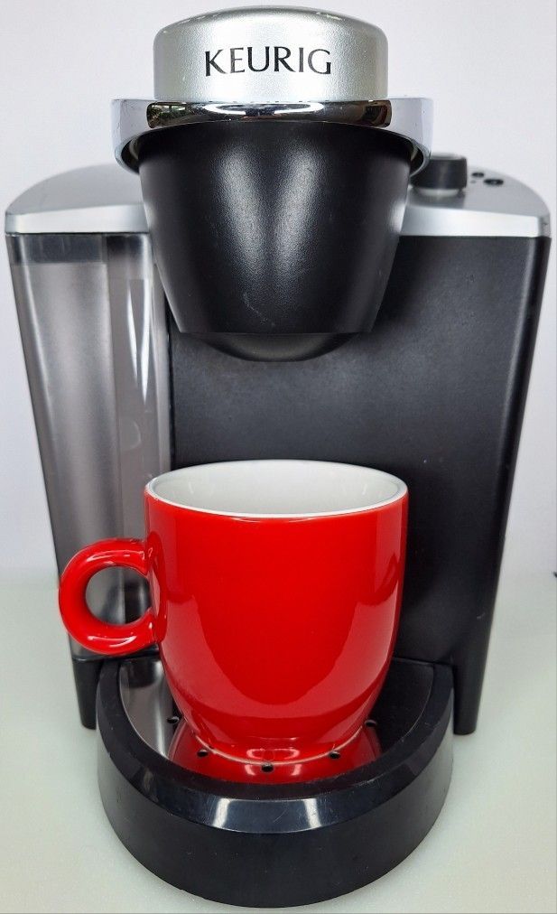 Keurig K145 OfficePRO Brewing System with Bonus Reusable Filter (Retails for $403.00)