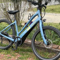 Specialized Como Cruiser E-Bike Large Step Thru Blue 