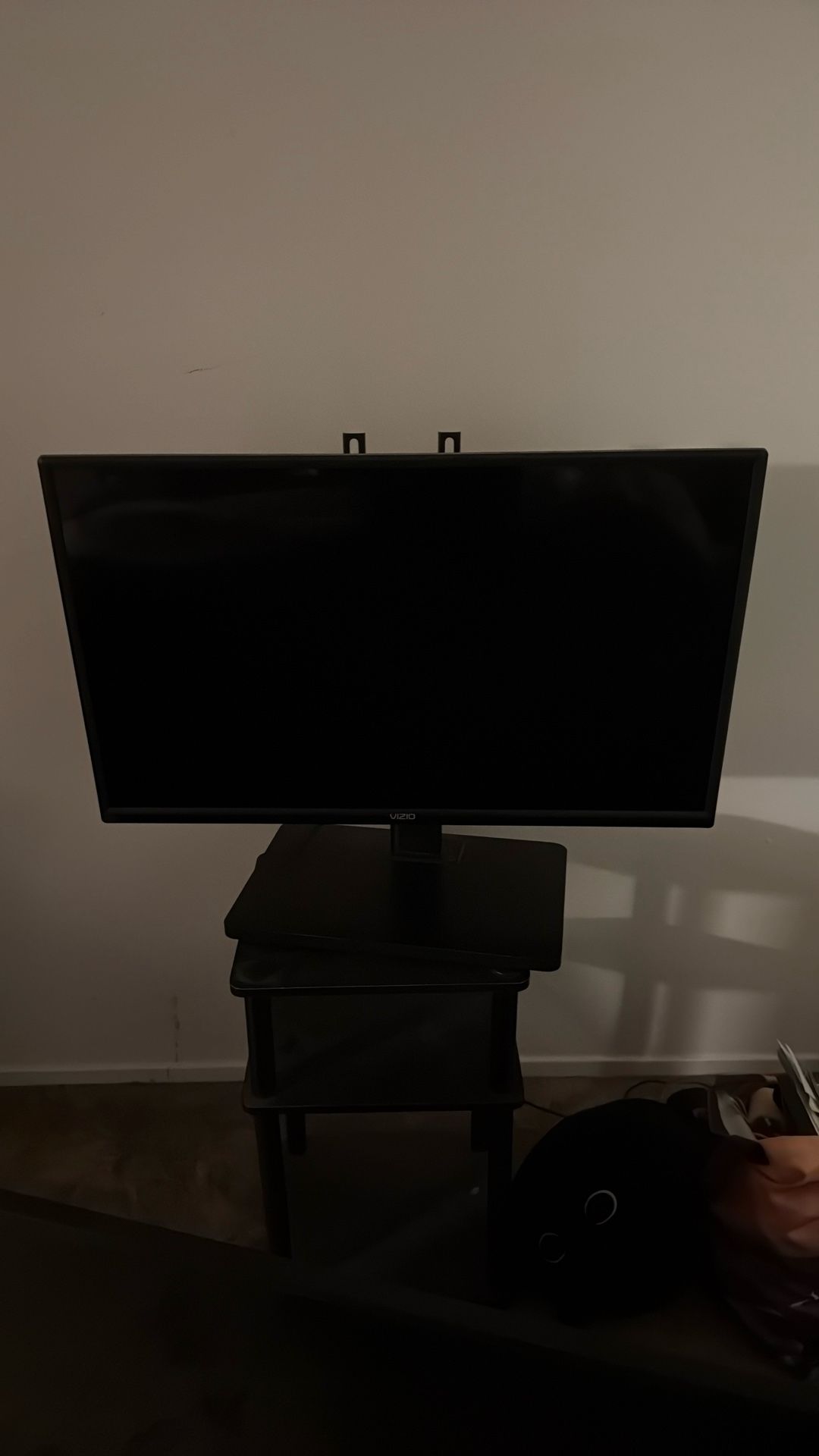 Vizio 32 Inch Smart Tv - $40