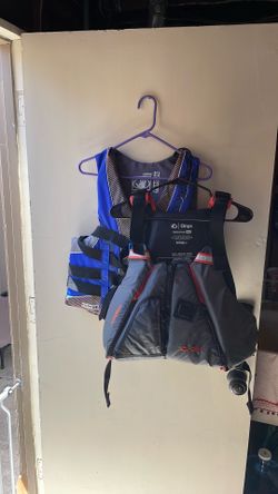 2 Life Jackets