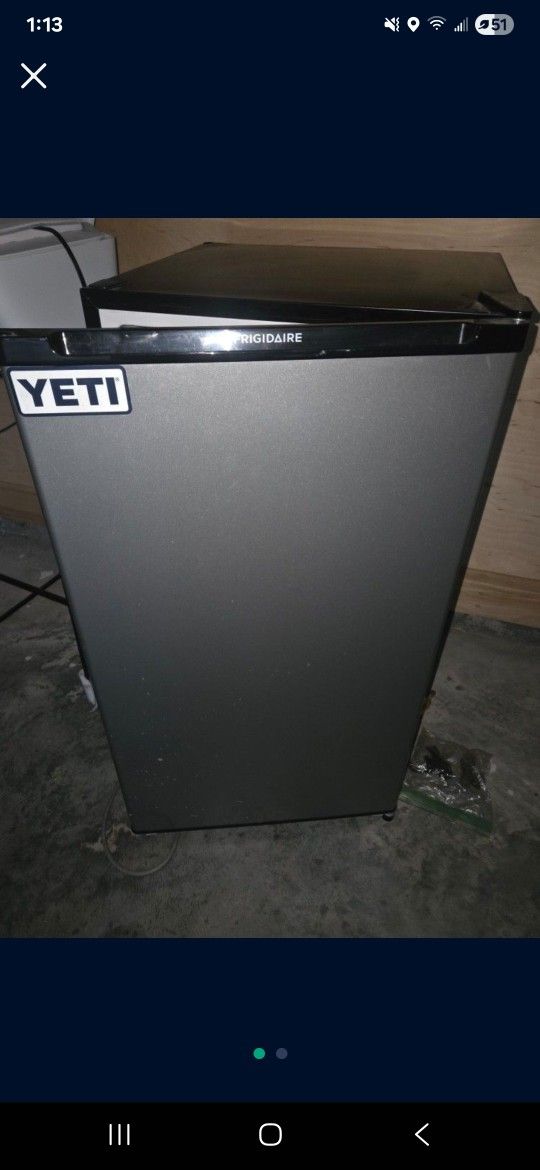 Frigidaire Mini Fridge