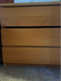 2 midsize dressers