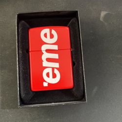 Supreme Zippo