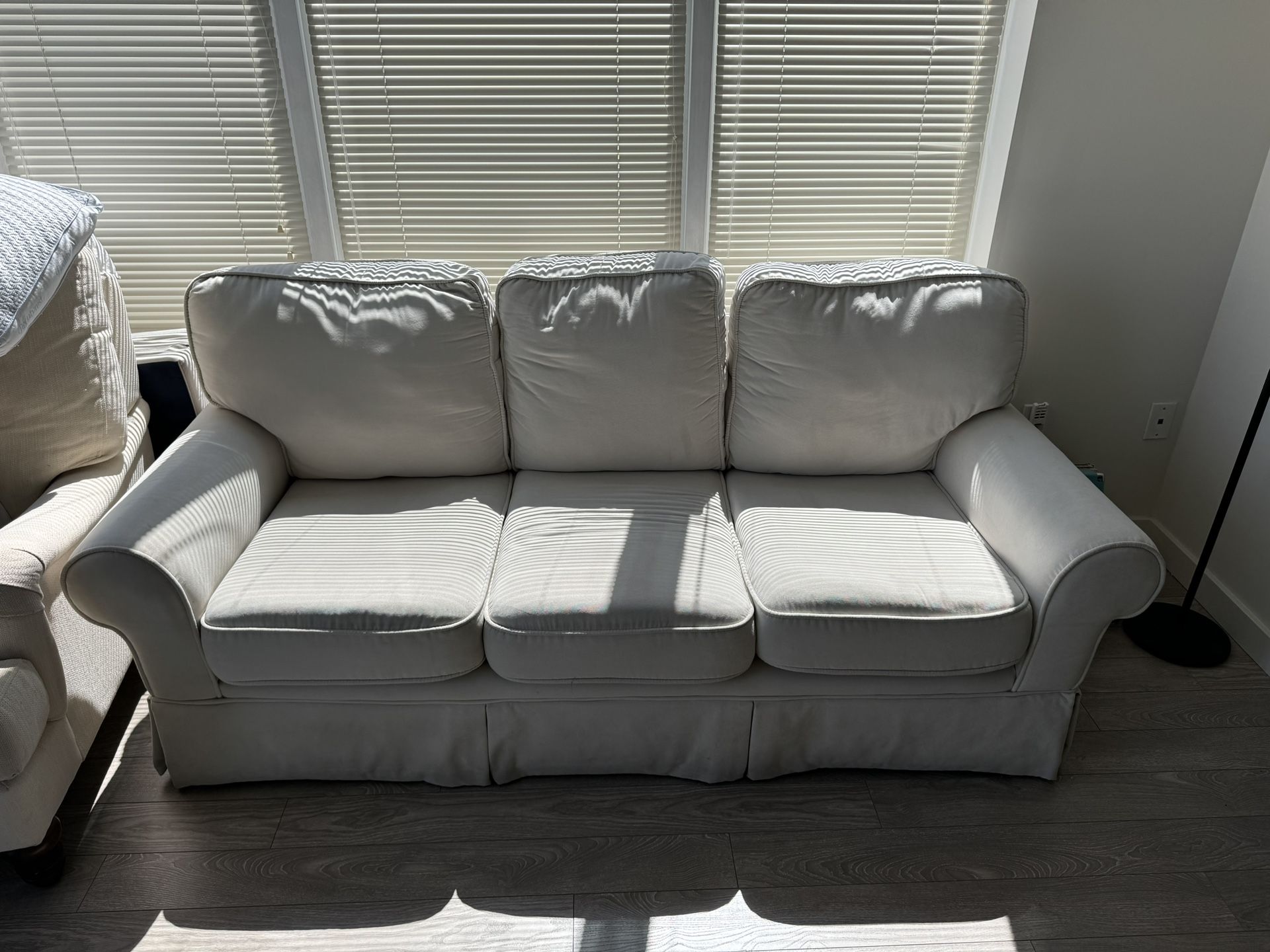 Bob’s Pullout Sofa