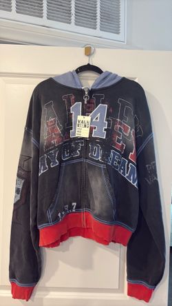 Vale valley dreams big 14 zip up hoodie