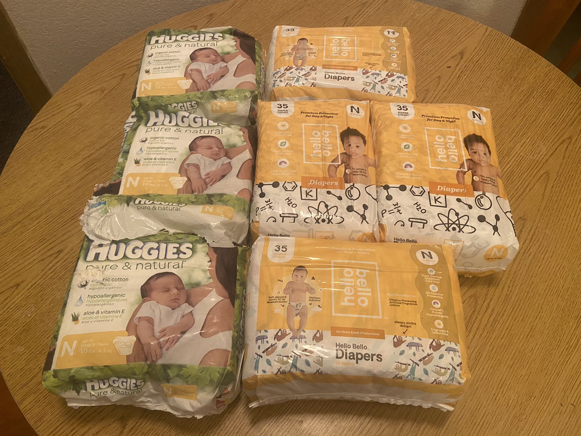Newborn diapers 199 count