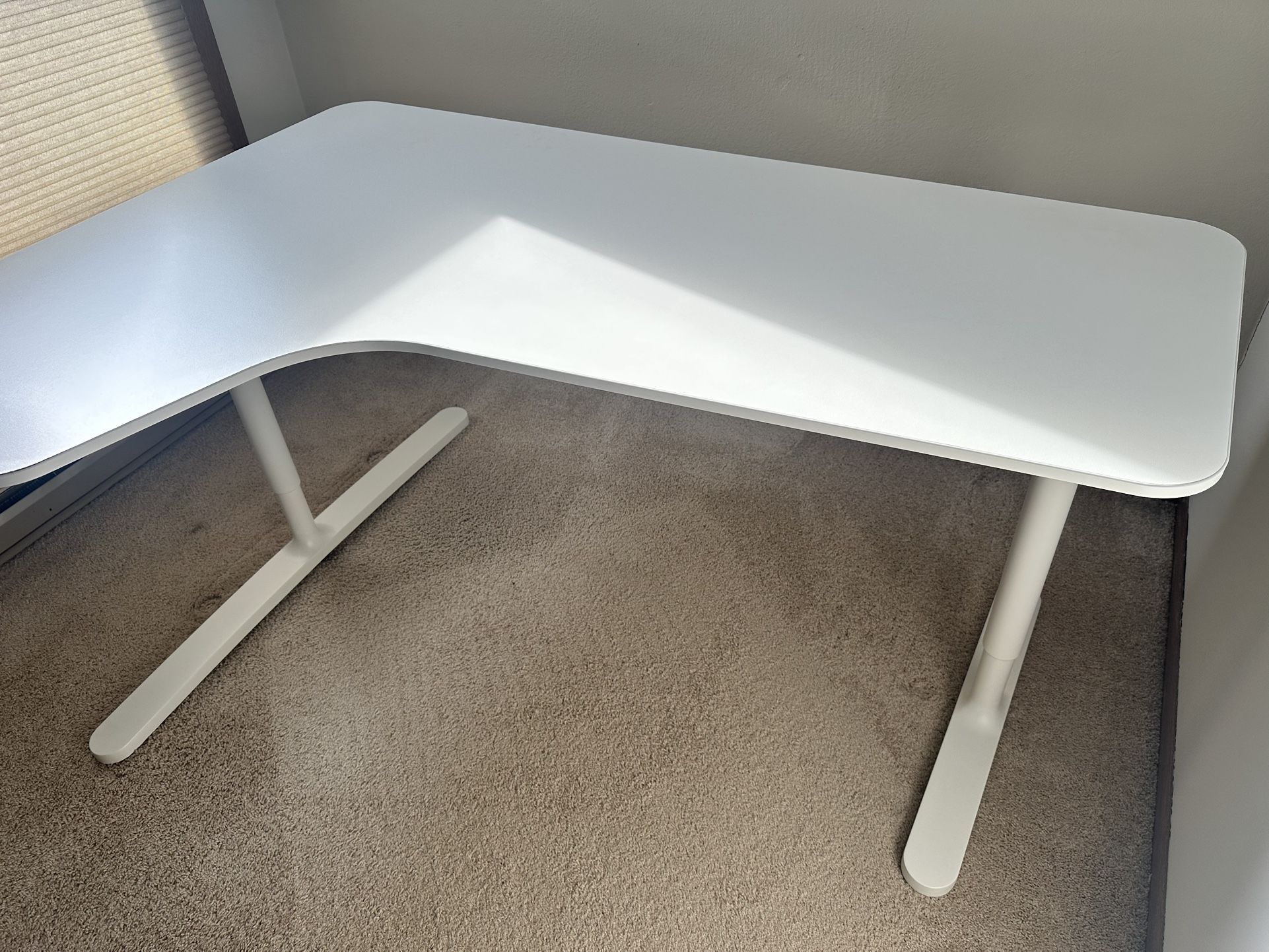 IKEA BEKANT Corner Desk – White