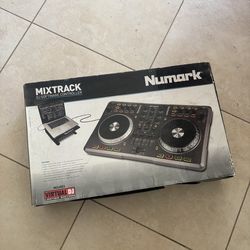 Numark Mixtrack DJ software controller