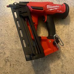 Milwaukee Fuel M18 16GA Angle, Finish Nailer  