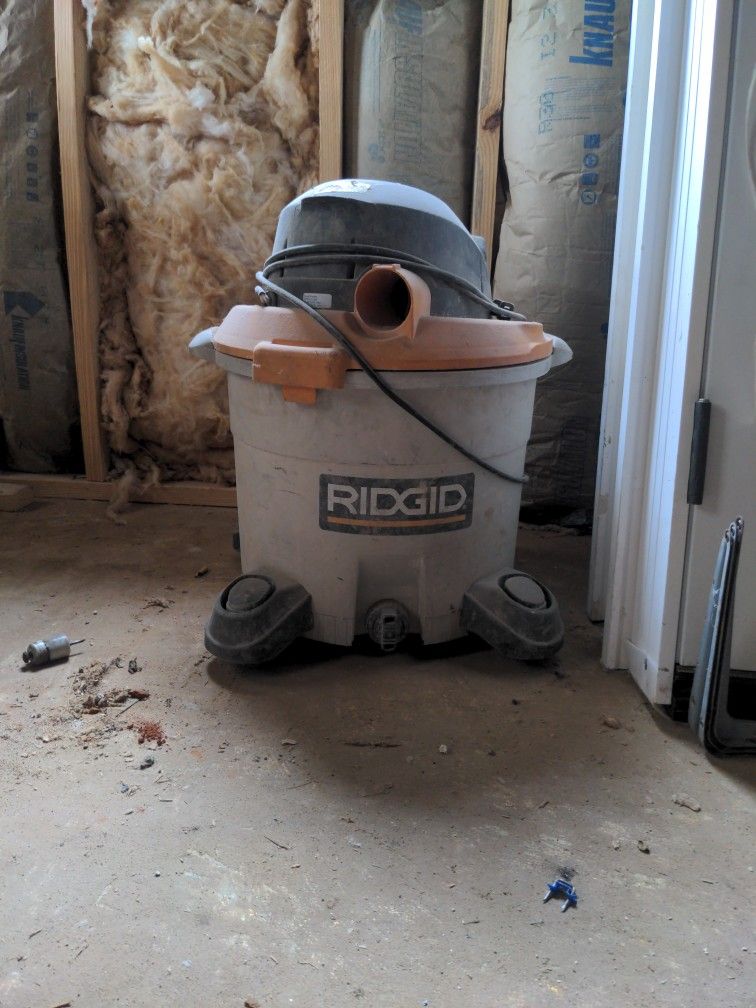 Ridgid WD12460 12 Gal Wet/Dry Shop Vac - 5.0 HP