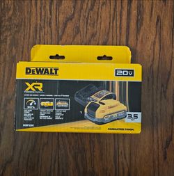 New DeWalt 20V XR PowerStack 3.5Ah Battery and Charger