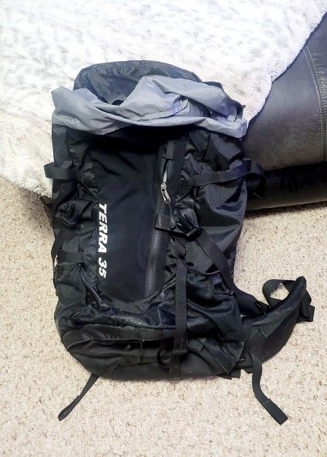 The North Face Terra 35 Hiking Backpack