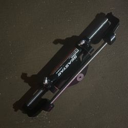 Seastar Steering Cylinder 