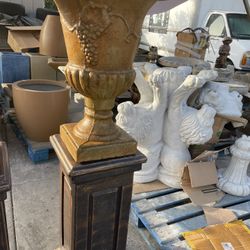 Base Pots