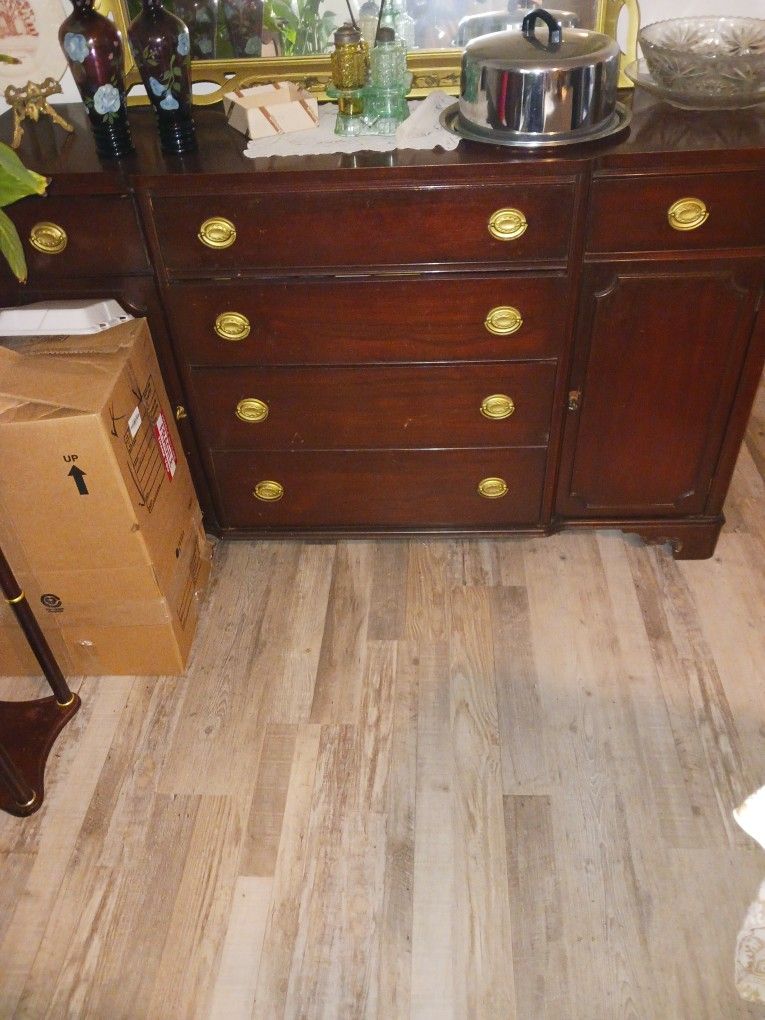 Classic Antique Furniture