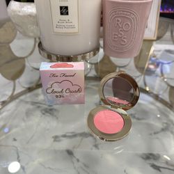 Too faced cloud crush blurring blush🧡