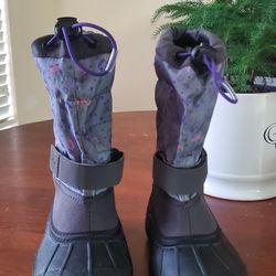 Kids Columbia Snow Boots Size 3 