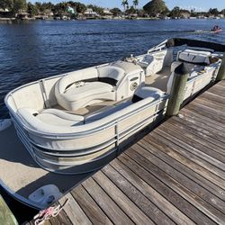 2006 Harris Flotebote 250 Royal Heritage Tritoon 200 verado