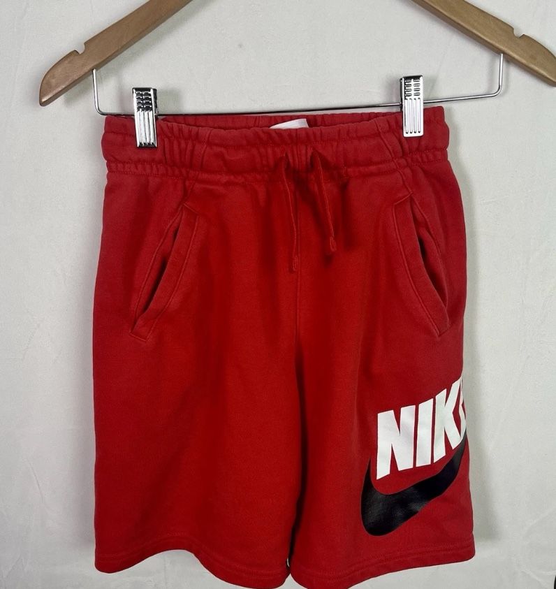 KIDS NIKE SPORTSWEAR HBR CLUB FLEECE SHORTS RED MEDIUM