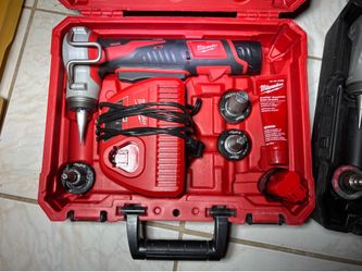 Milwaukee PROPEX Expansion Tool