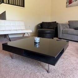 Modern Black Coffee Table – High Gloss Finish 