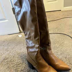 Women’s Tall Brown Boots In Size 6.5