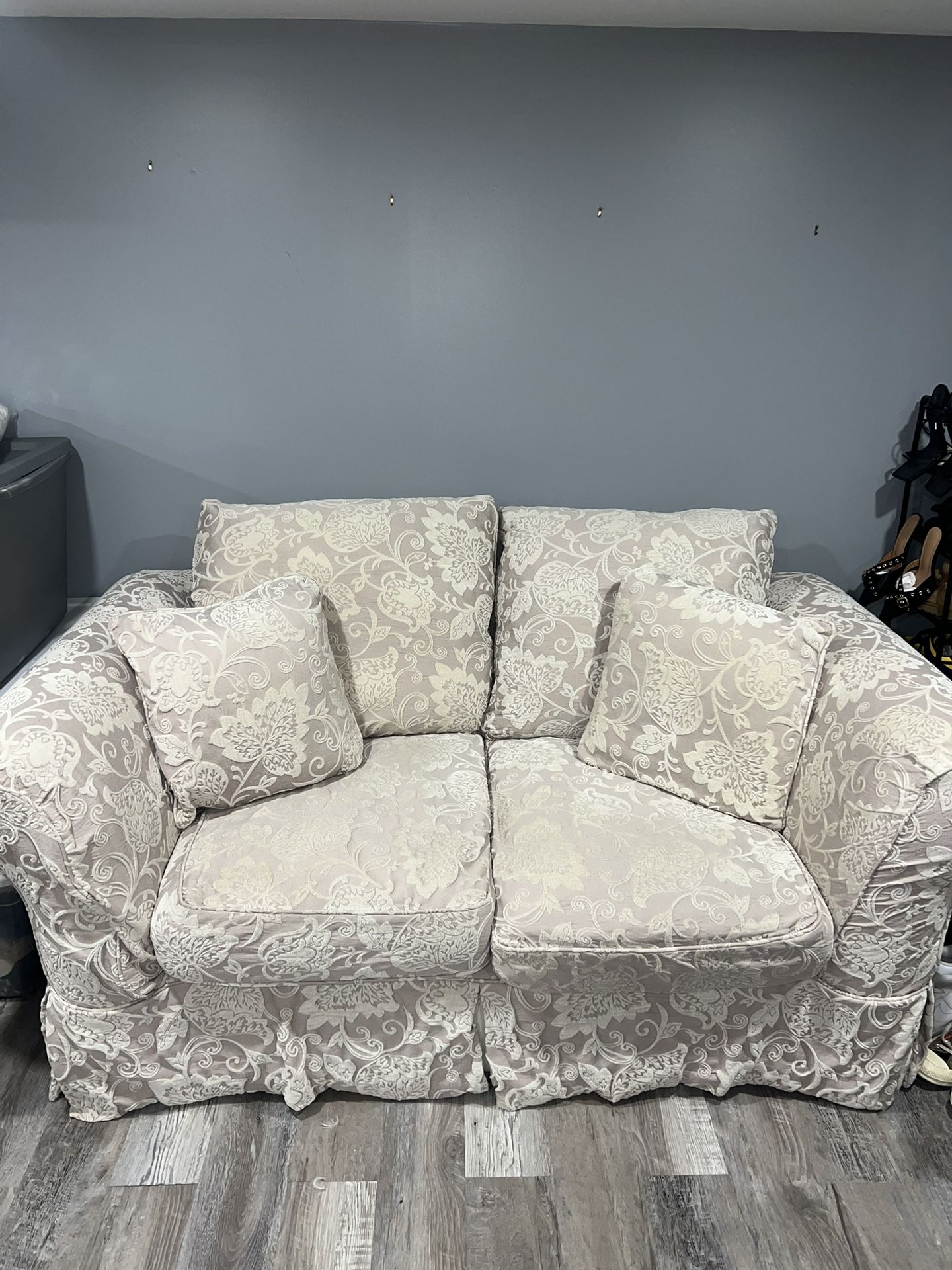 LoveSeat
