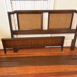Vintage Mid-Century Modern Full-size Bedframe 