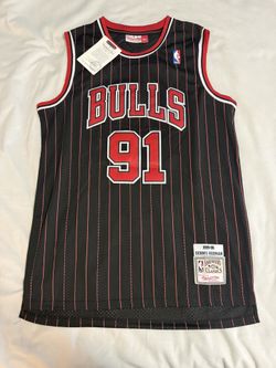 Dennis Rodman Signed Chicago Bulls Jersey – HOF 2011 (JSA Authenticated)