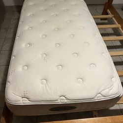 Beautyrest Twin Mattress and Box Spring