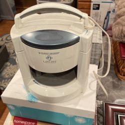 BLACK & DECKER AUTOMATIC JAR OPENER