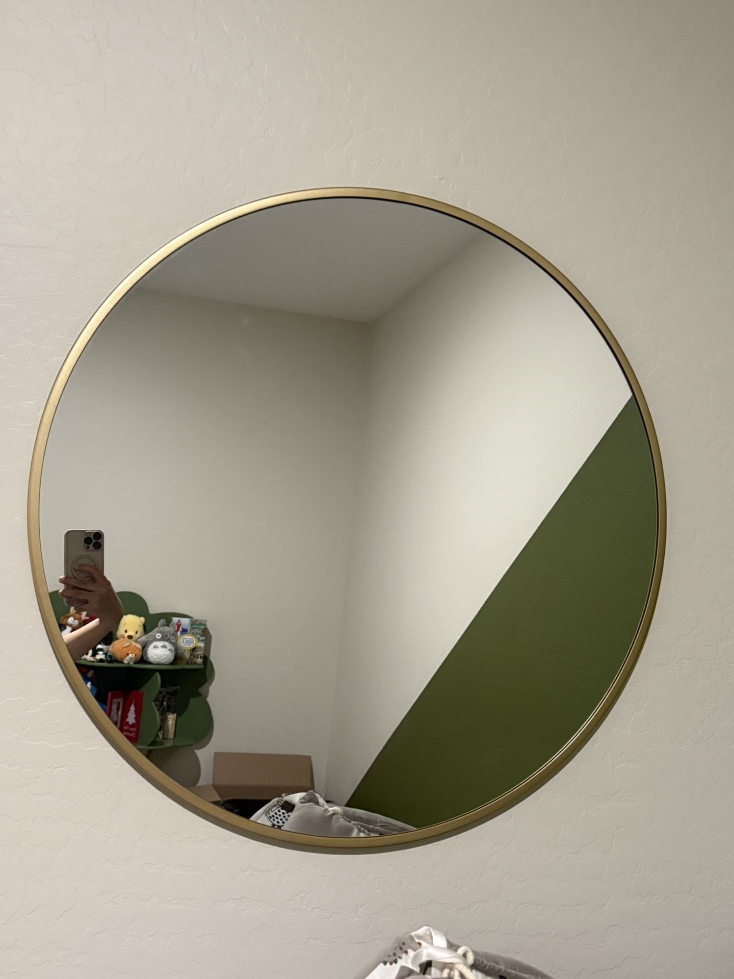 Round Gold Mirror
