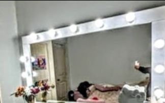 Hollywood Vanity Mirror with Lights