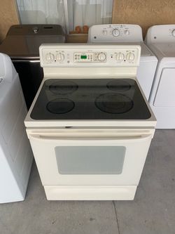 Eléctric stove brand GE 60 Days of warranty free delivery and installation