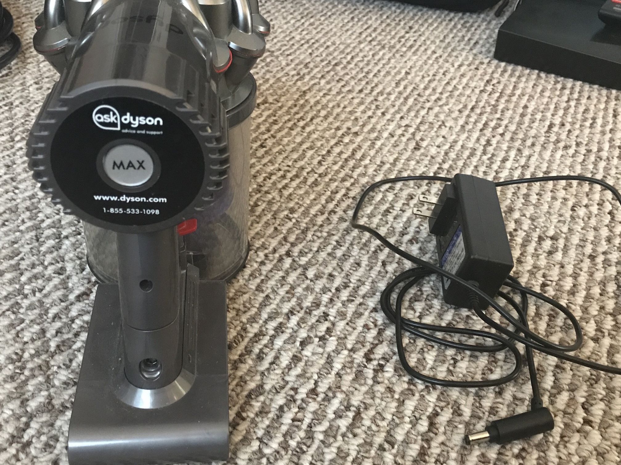 Dyson V6 Trigger Cordless Handheld Vacuum Cleaner (no Accessories Except Power Adapter)