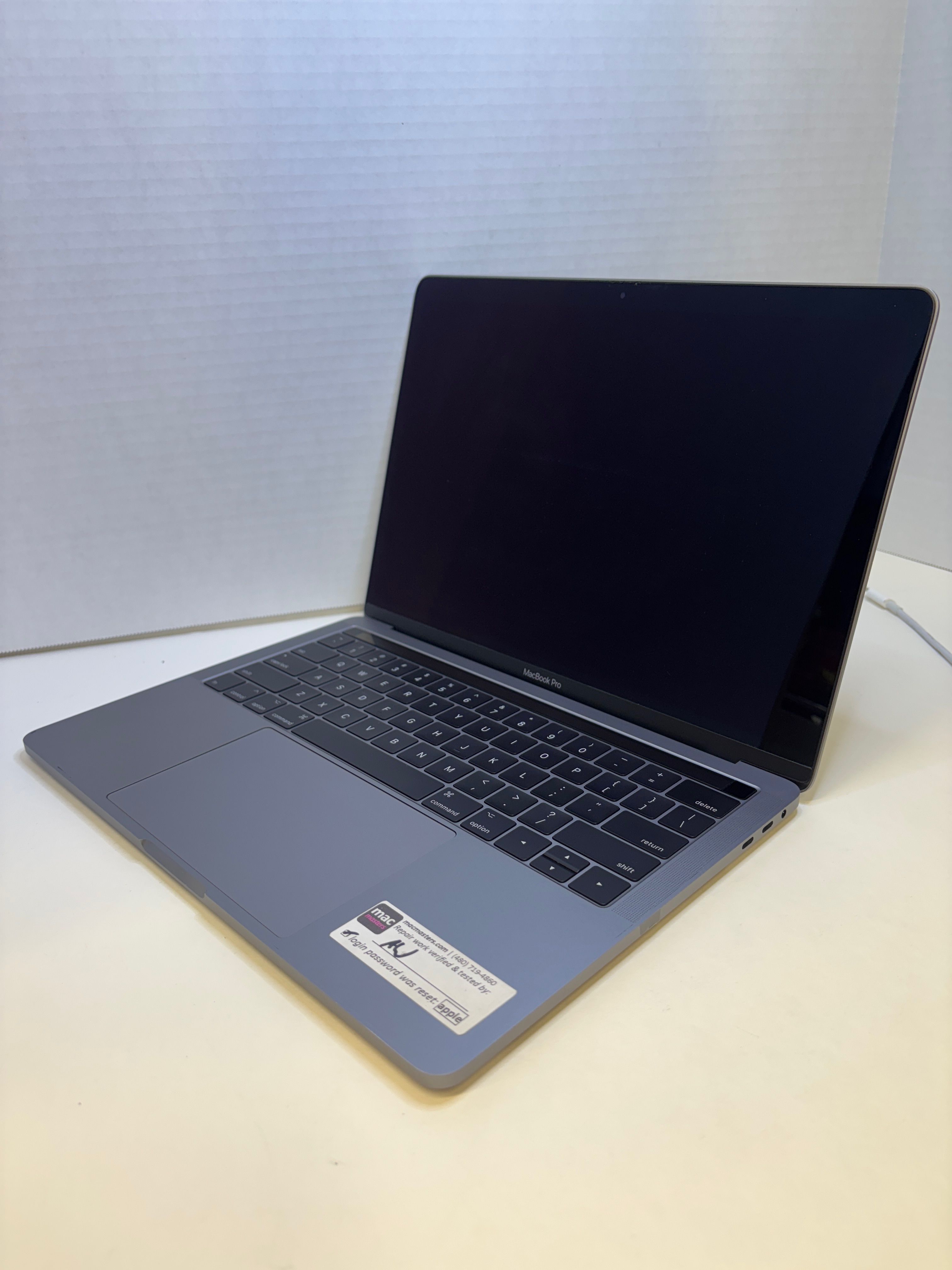 MacBook Pro 13(2016) A1706, Four Thunderbolt 3 Ports, Intel