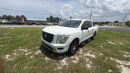 2021 Nissan Titan Crew Cab