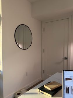 Round Mirror