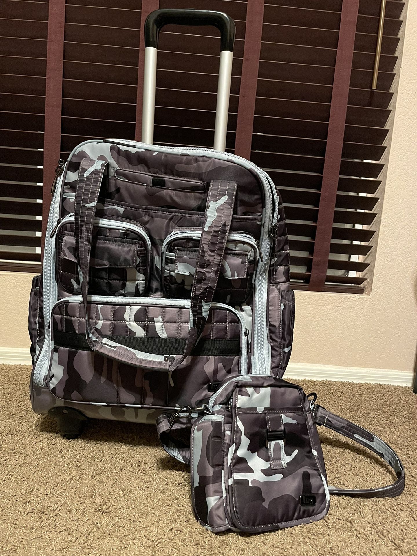 Lug Female Camo Luggage / Backpack and Mini Purse Set