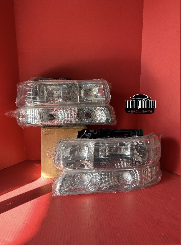 Chevy Silverado 1999. 2002 Headlights.