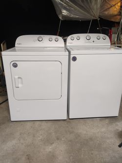 SET WASHER AND DRYER GAS WHIRLPOOL BERY GOOD WORKING