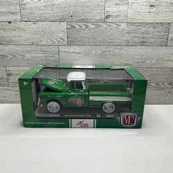 M2 Machines Green  ‘1958 Chevrolet Apache Cameo R86 21-10  / Turtle Wax • Die Cast Metal • Made in China Scale 1:24