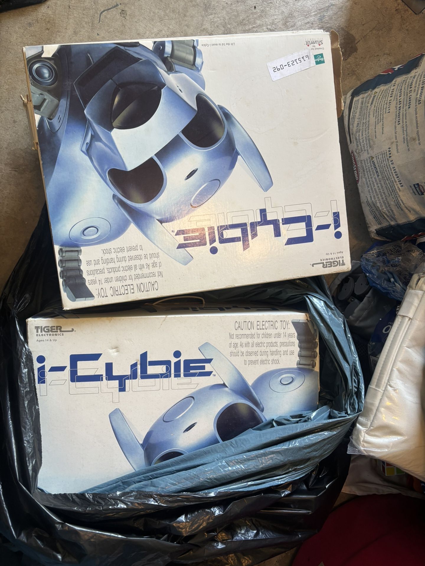 Tiger Electronics i-Cybie Robot Dog