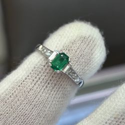 18kt White Gold Zambian Emerald And Diamond Ring