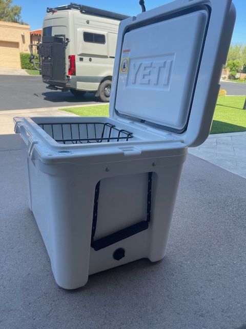 Yeti Cooler 50 In White