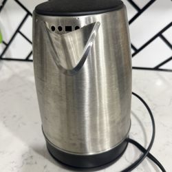 Comfee 1.7L Electric Kettle 